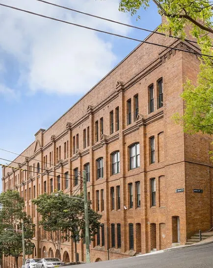 45 Jones St